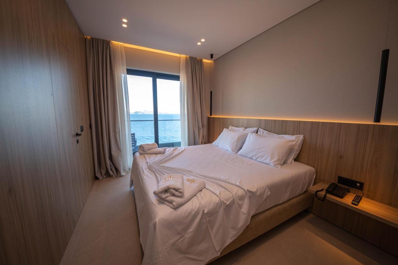 Hotel Portanova Sarandë Esterno foto