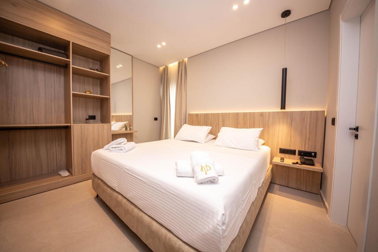 Hotel Portanova Sarandë Esterno foto