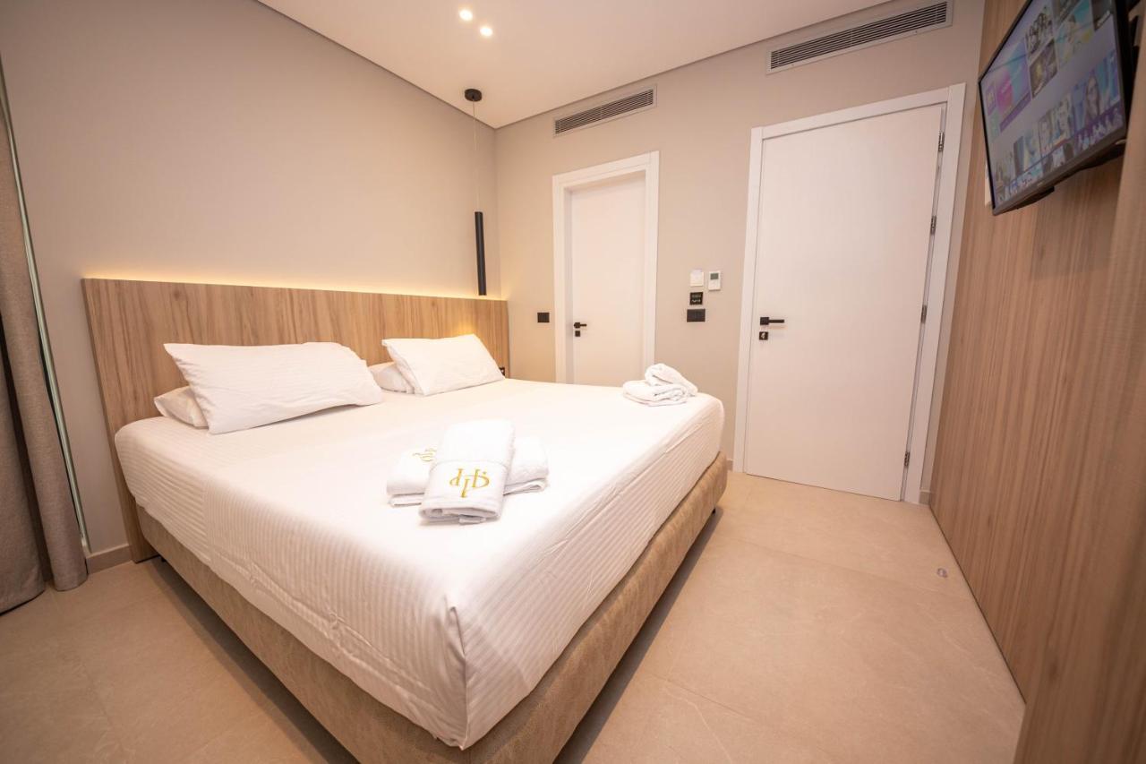 Hotel Portanova Sarandë Esterno foto