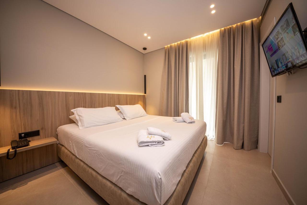 Hotel Portanova Sarandë Esterno foto